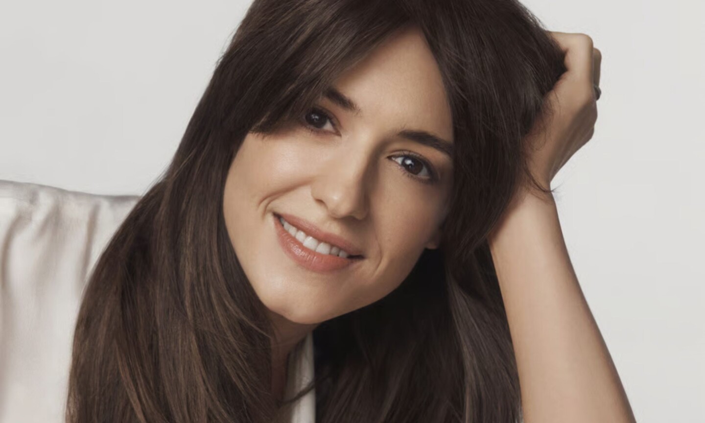 Daisy Edgar-Jones Estée Lauder