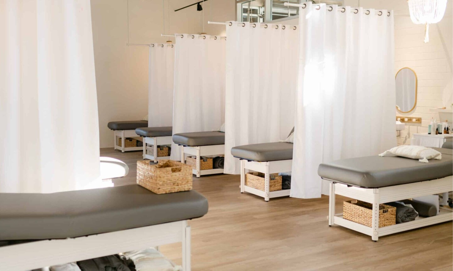 Face Foundrié Treatment Beds