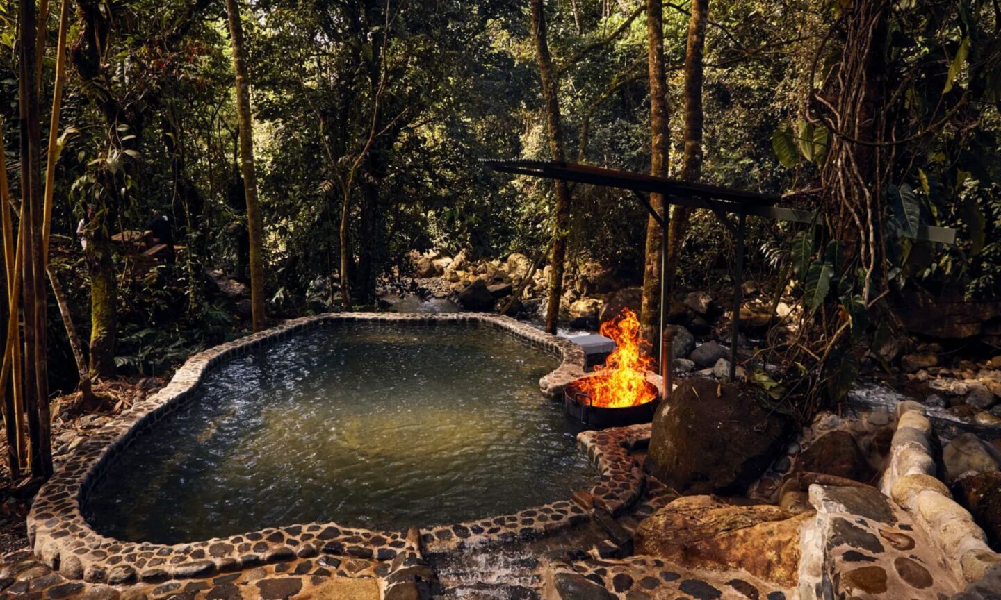 Hacienda AltaGracia River Bath