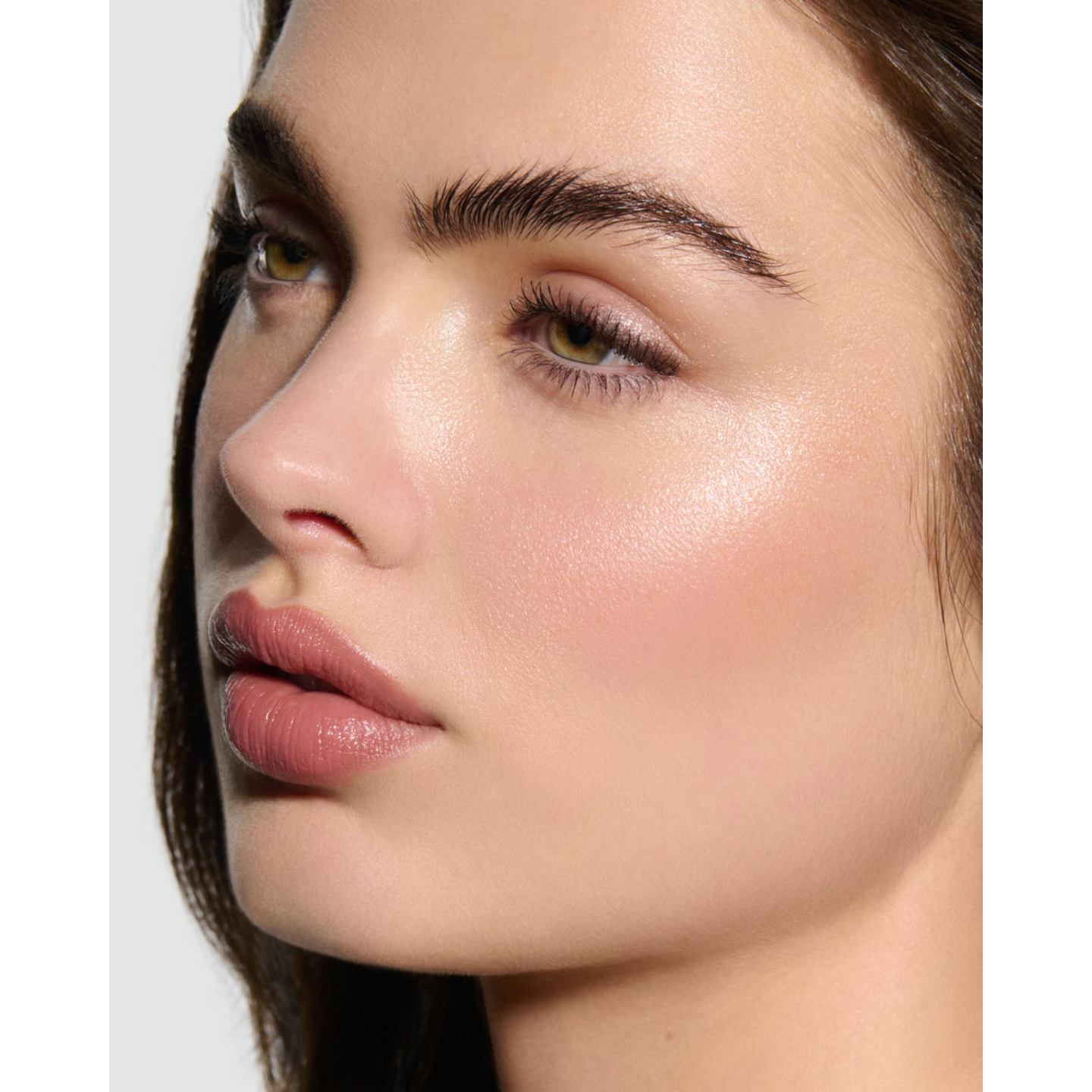 Elevated Glow Balm Concentrate in Butterfly Light
