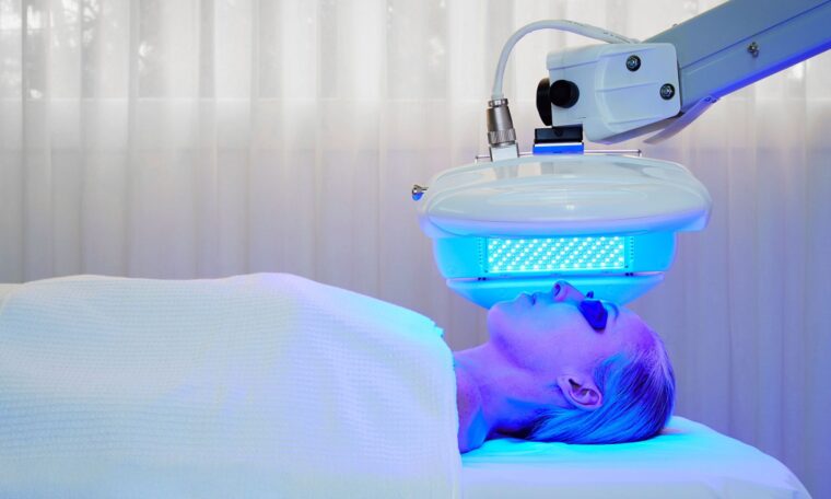Dermalux Tri-Wave